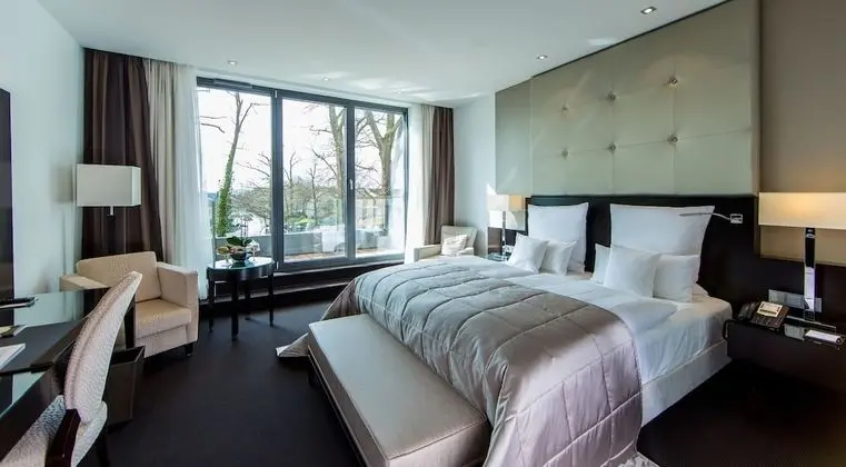 Deluxe Tek Büyük Yataklı Oda, Balkon