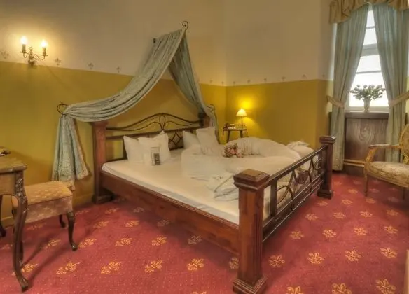 Comfort Tek Büyük Yataklı Oda