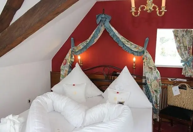 Comfort Tek Büyük Yataklı Oda