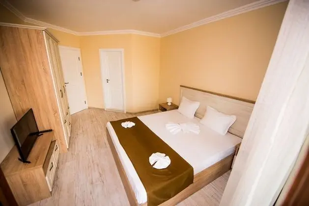 Apart Daire, 2 Yatak Odası, Balkon, Kısmi Deniz Manzaralı