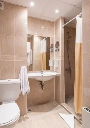 Üç Kişilik Oda, Balkon, Kısmi Deniz Manzaralı