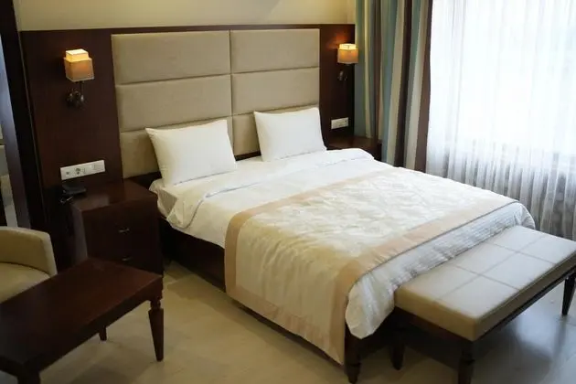 Suite,Bahçe Manzaralı