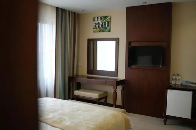 Suite,Bahçe Manzaralı