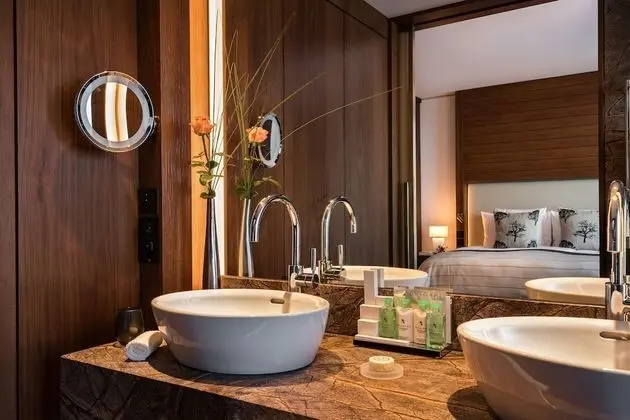 Süit, Göl Manzaralı (Spa access)