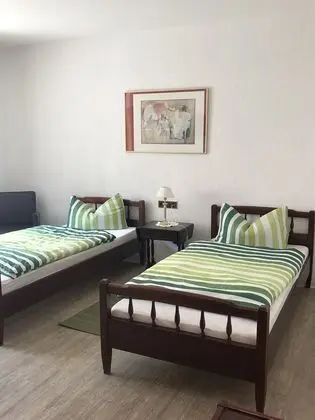 Classic Tek Büyük Yataklı Oda