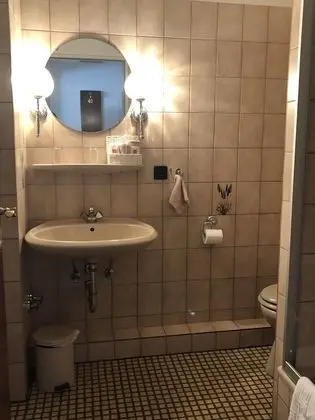Classic Tek Büyük Yataklı Oda