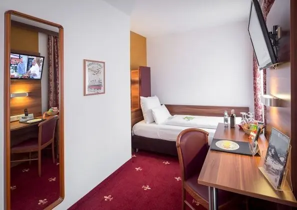 Tek Kişilik Oda (1 Single Bed)