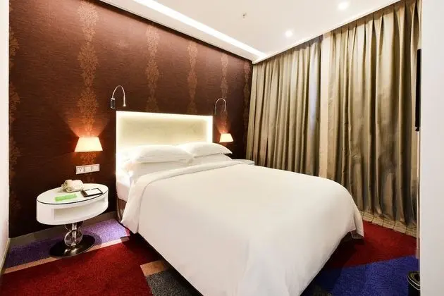 Sehir Manzarali Compact Studio Oda