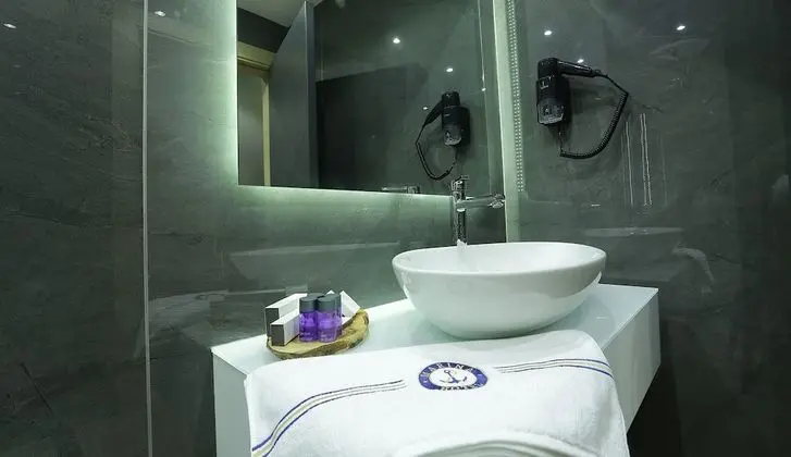 Standard Tek Büyük Yataklı Oda
