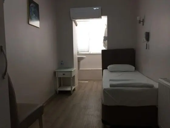 Tek Kişilik, Şehir Manzaralı