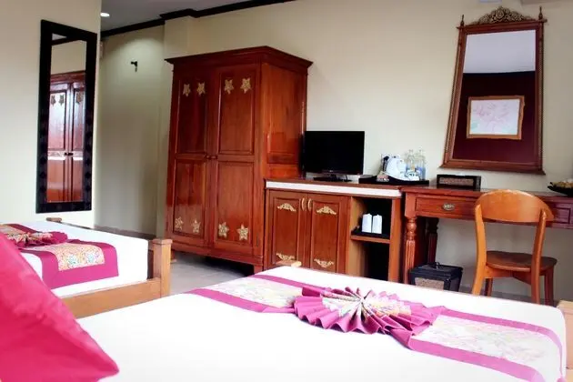 1 Çift Kişilik Veya 2 Tek Kişilik Yatak Deluxe