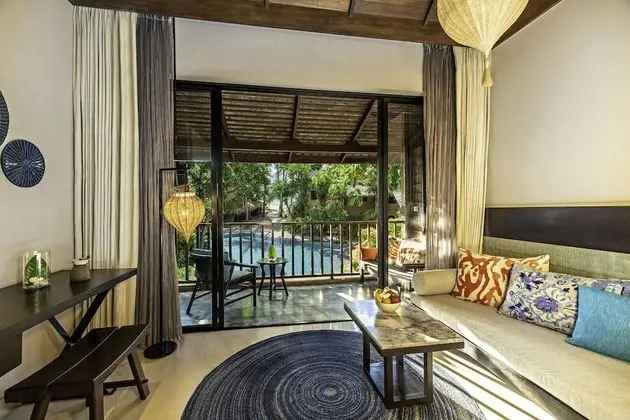 Deluxe Pool View