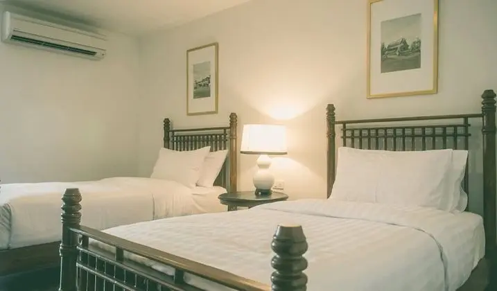 Premier Superior Twin Bed