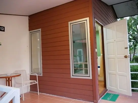 Bungalow with Twin Bed
