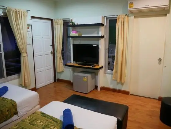 Bungalow with Twin Bed