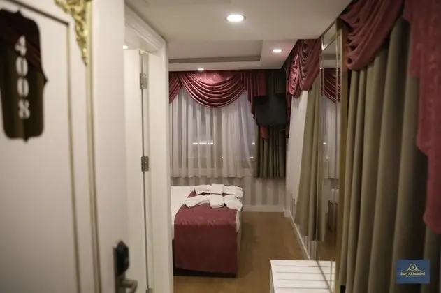 Çift Kişilik, Şehir Manzaralı