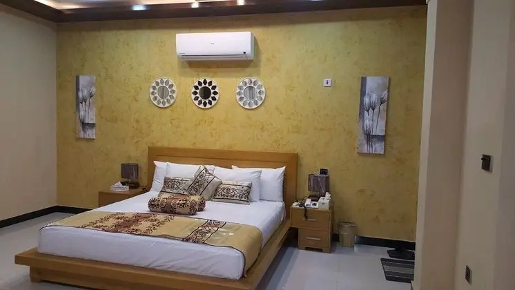 Deluxe Tek Büyük Yataklı Oda