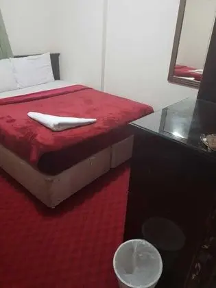Tek Büyük Yataklı Oda, 1 Büyük (Queen) Boy Yatak