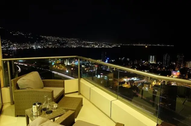Junior Süit, 1 En Büyük (King) Boy Yatak, Havuz Kullanımı