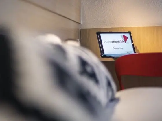 Büyük Yataklı Tek Kişilik Oda