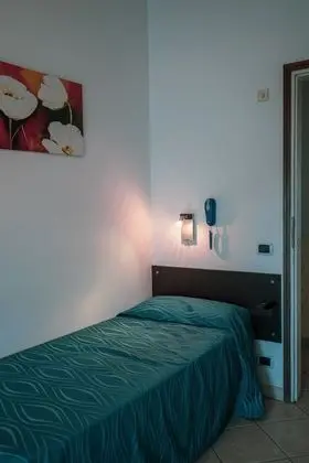 Basic Tek Kişilik Oda, 1 Tek Kişilik Yatak, Avlu Manzaralı (8)