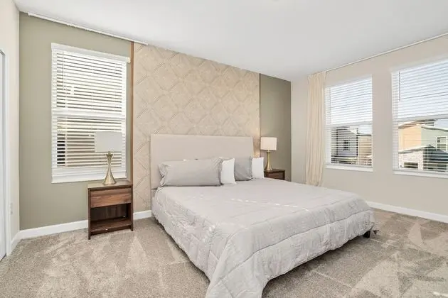 Villa (2745BMD)