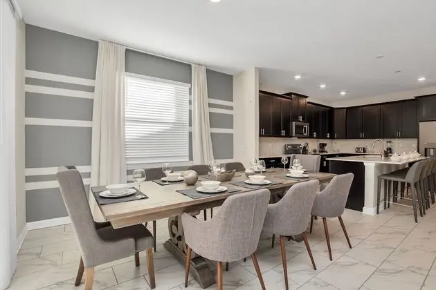 Villa (2745BMD)