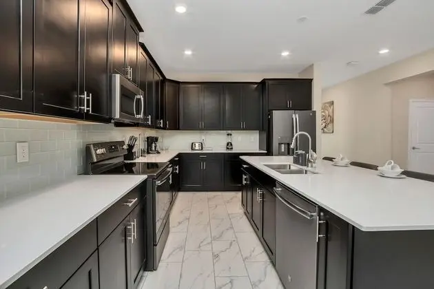 Villa (2745BMD)