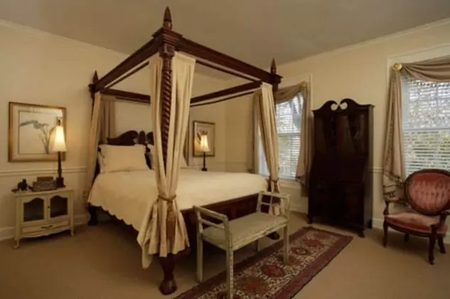 Oda, Özel Banyo (The Douglas Room)
