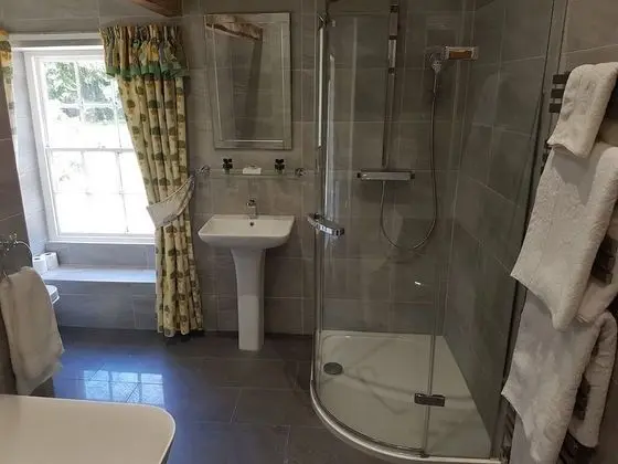 Superior Tek Büyük Yataklı Oda, Banyolu/Duşlu