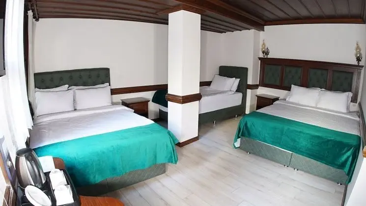Classic Quadruple Room