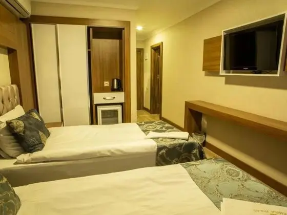 Bağlantılı Standard Quad Oda