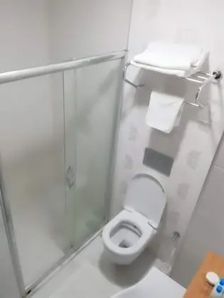 Üç Kişilik Oda