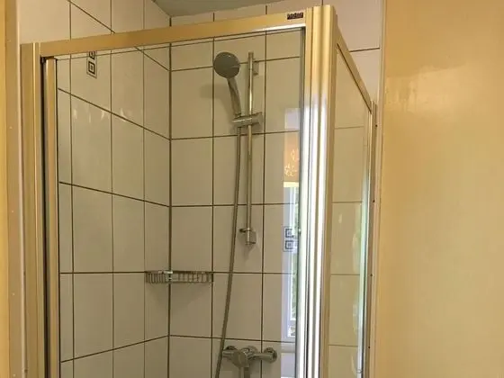 Üç Kişilik Oda, Banyolu/Duşlu