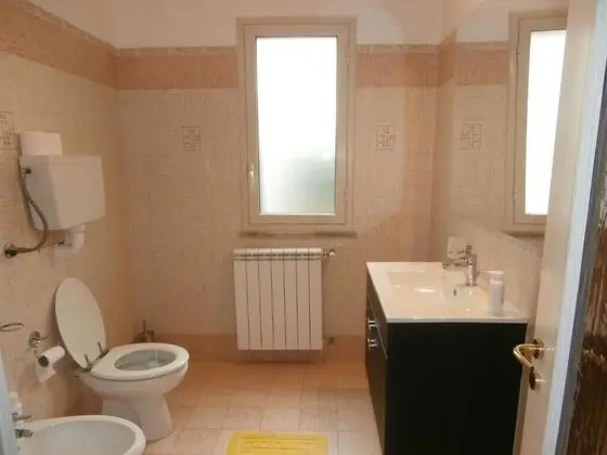 Üç Kişilik Oda
