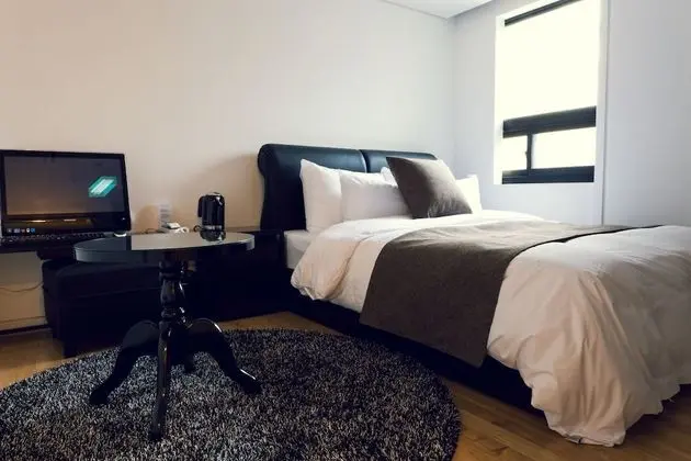 Standard Tek Büyük Yataklı Oda