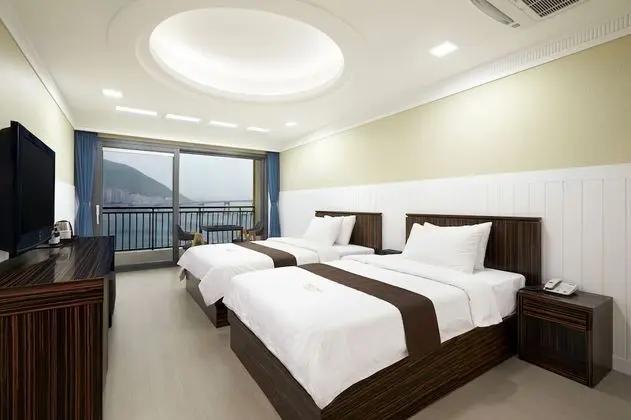 Luxury Terrace Twin Room