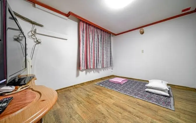 Oda (Ondol Room)