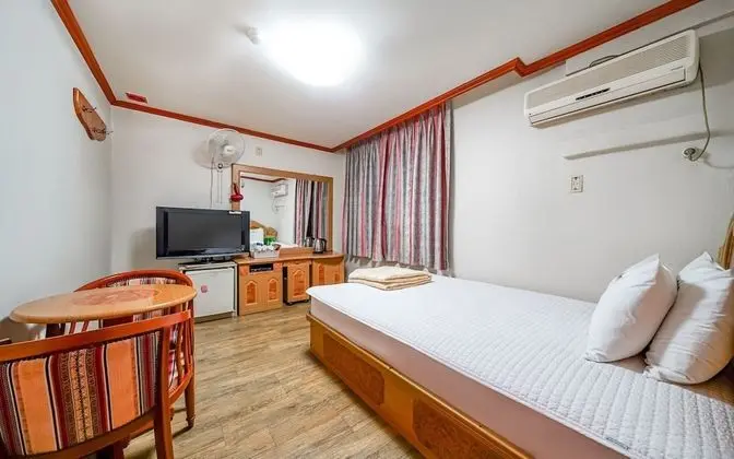 Oda (Standard Room)
