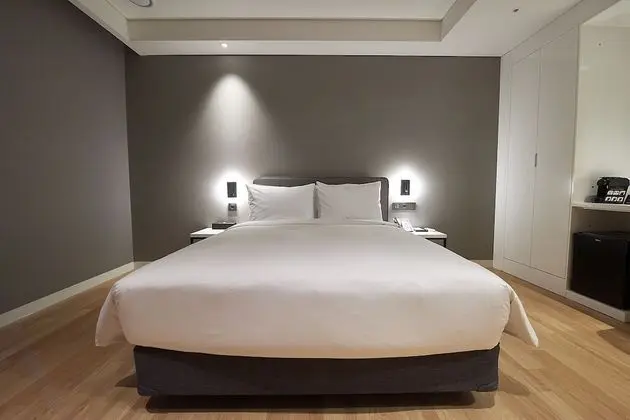 Superior Tek Büyük Yataklı Oda (Bath)
