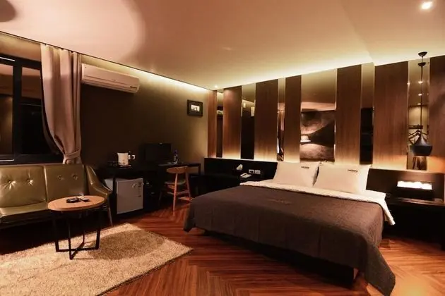 Oda (Royal Suite couple PC room + NETPLEX )