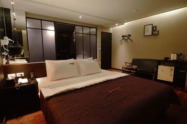 Oda (Royal Suite couple PC room + NETPLEX )
