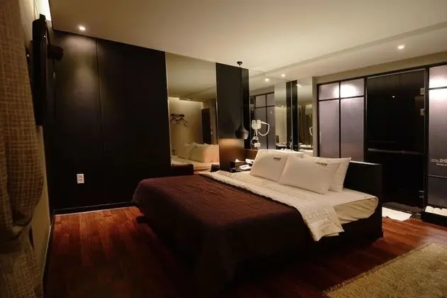 Oda (Royal Suite couple PC room + NETPLEX )