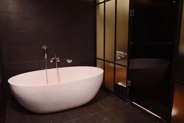 Oda (Royal Suite couple PC room + NETPLEX )