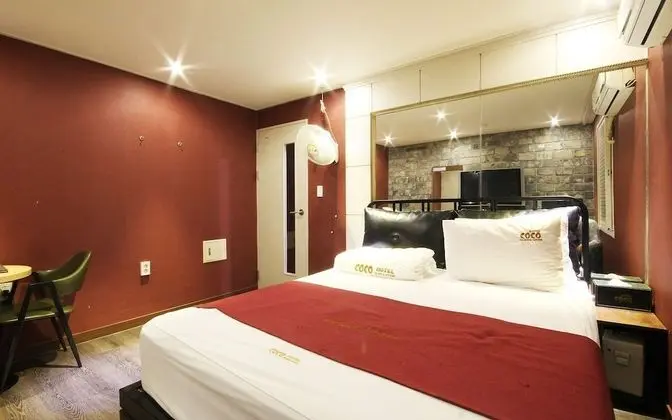 Oda (Standard Room (Netflix Available/MAX )