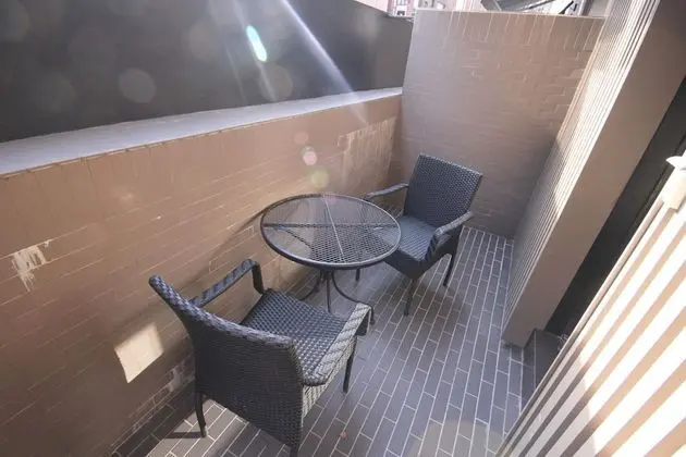 Oda (Deluxe (Free Netflix watching))