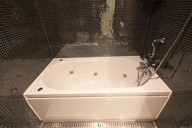 Oda (Standard (Free Netflix watching))