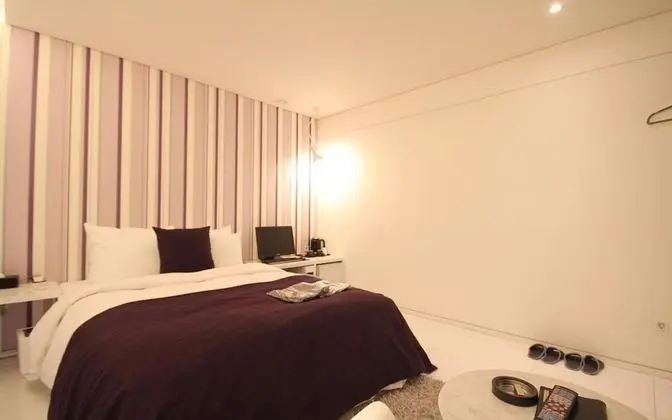 Oda (Standard (Free Netflix watching))