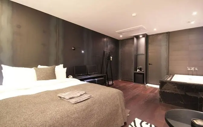 Oda (VIP (Free Netflix watching))