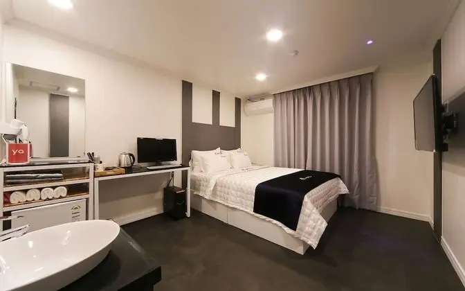 Oda (Deluxe Double (Free Netflix + PC + La)